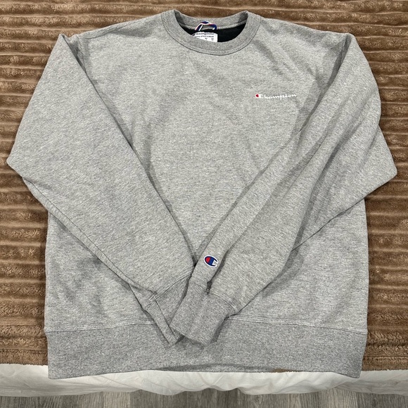 Champion Sweatshirt - Picture 1 of 2